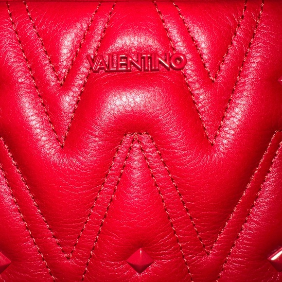 ❤️‍🔥Valentino Mario Valentino Amel Diamond Leather Crossbody - Picture 4 of 13
